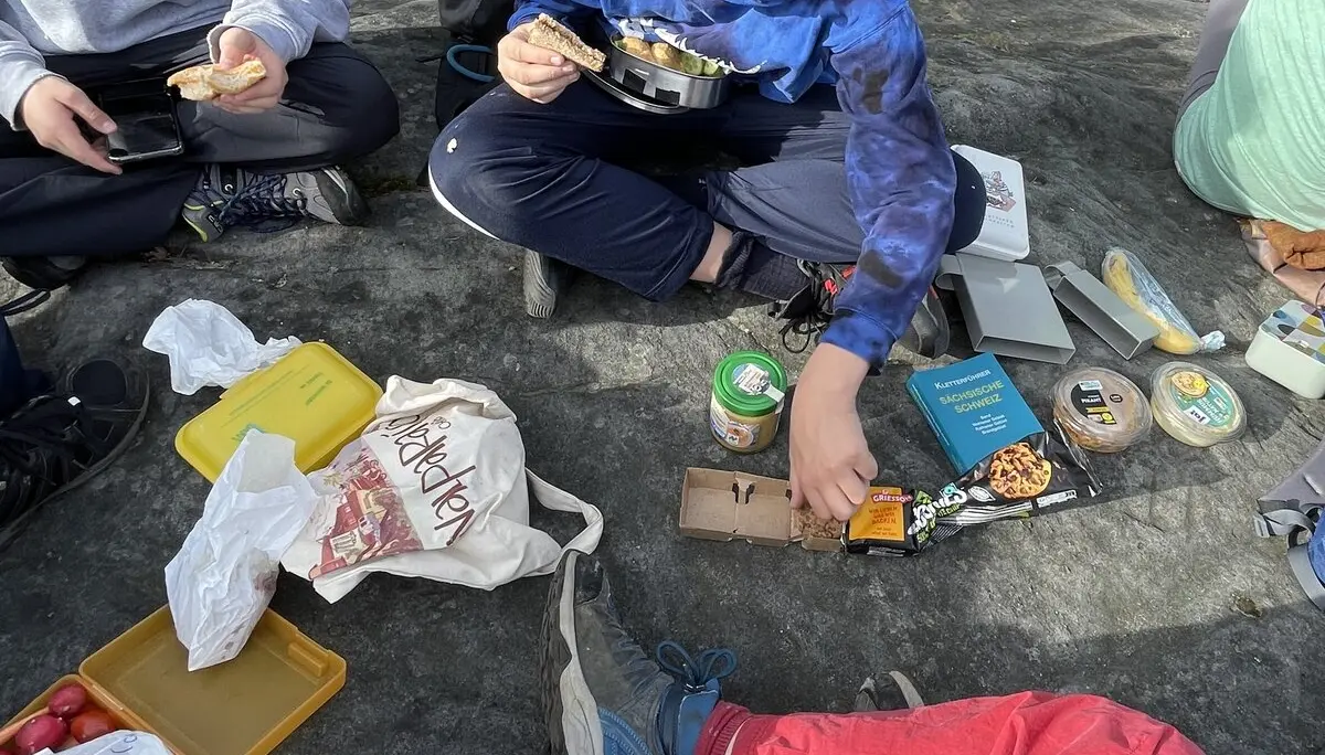 Frühstück auf dem Gipfel | © Clara Knorr / Luise Bleeck