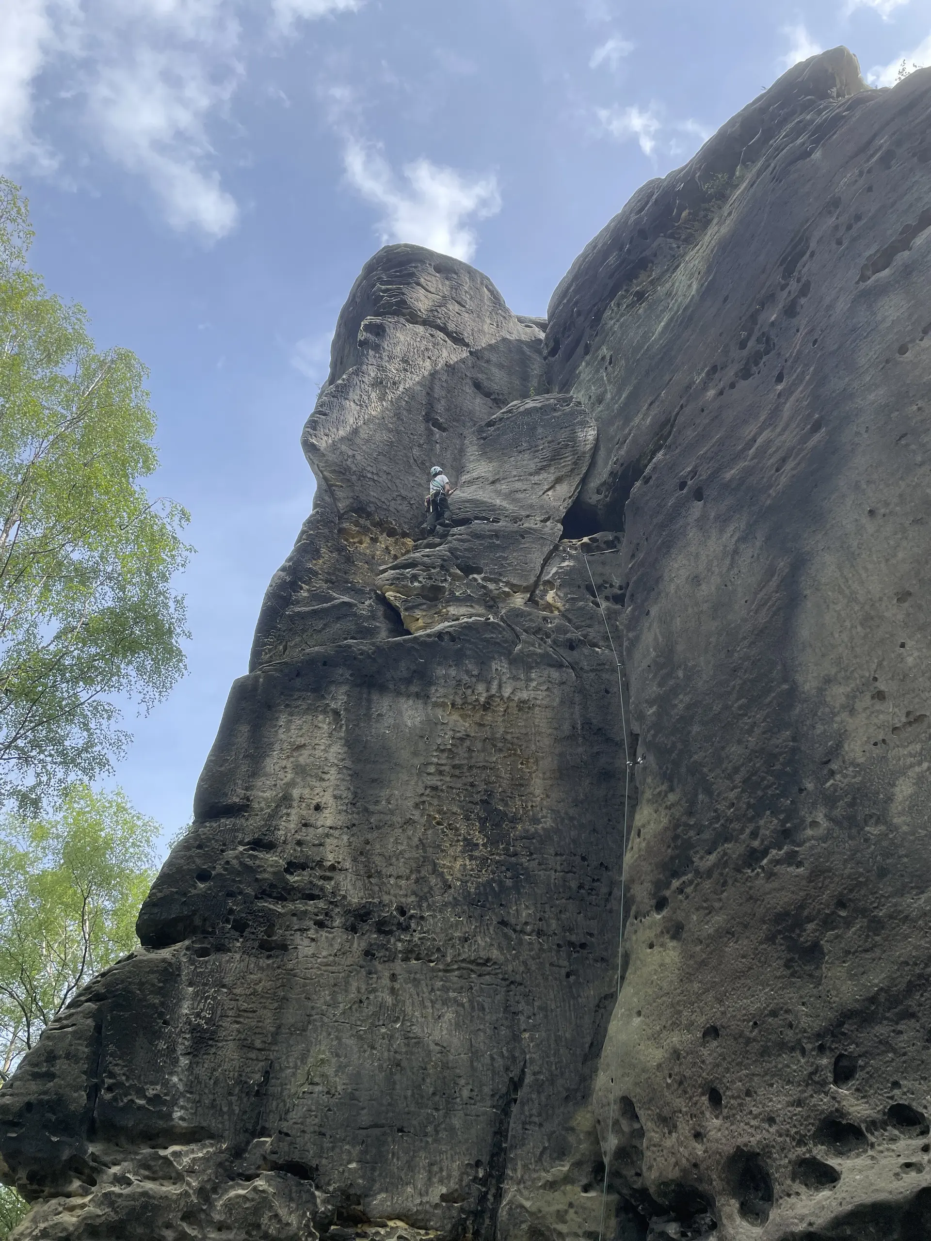 **Direkte Westverschneidung VIIa auf den Rauensteinturm | © Clara Knorr / Luise Bleeck